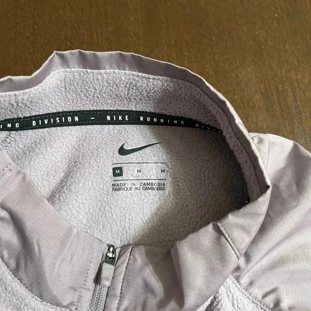 Nike Women's Purple Smoke F Zip Run Division Jacket - Picture 10 of 13